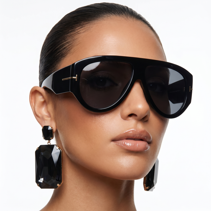 Delaney Oversized Sunglasses in Onyx