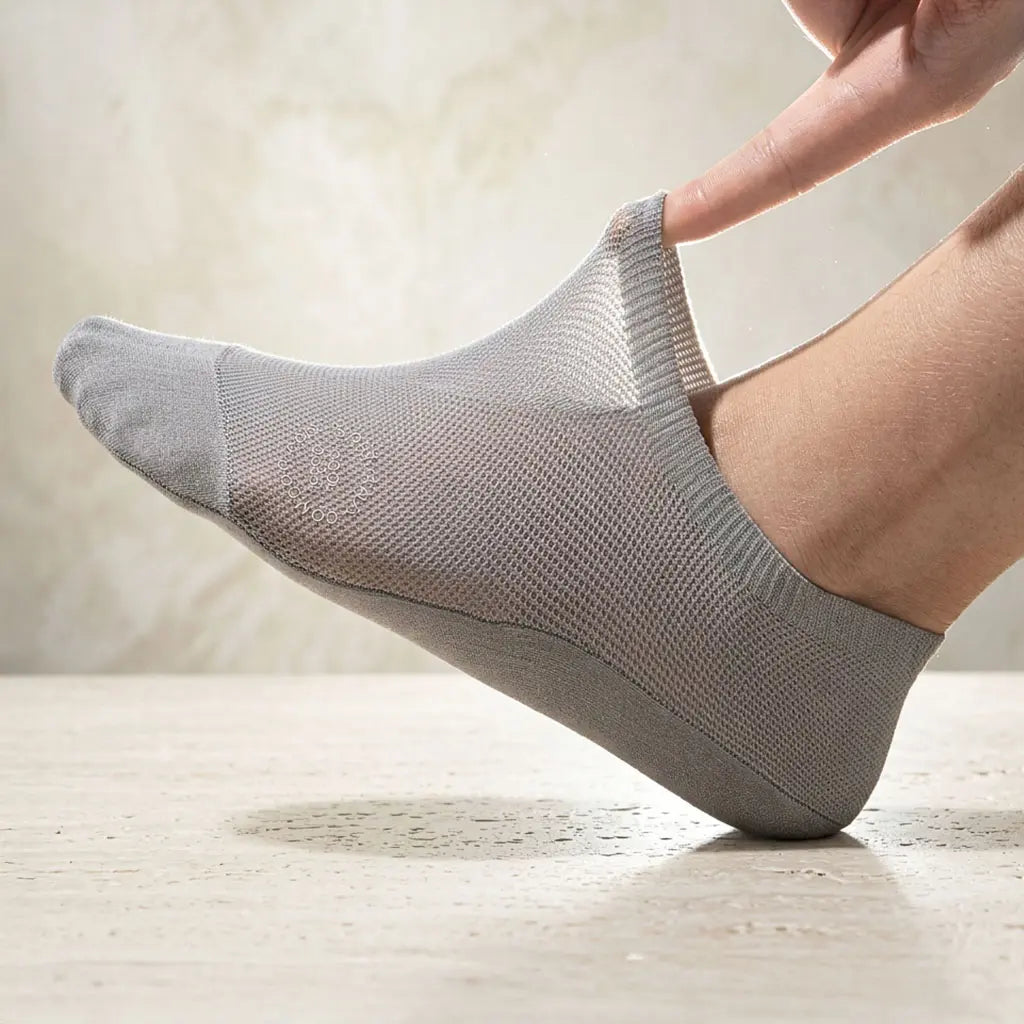 Men's no-show socks - breathable mesh upper and cotton sole